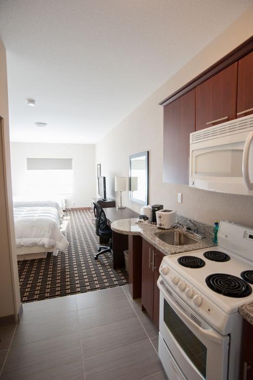 Western Star Inn & Suites Stoughton Екстериор снимка
