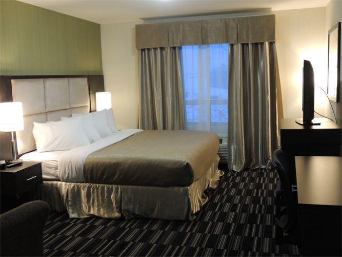 Western Star Inn & Suites Stoughton Екстериор снимка