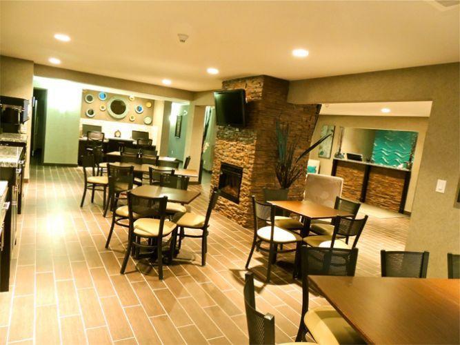 Western Star Inn & Suites Stoughton Екстериор снимка