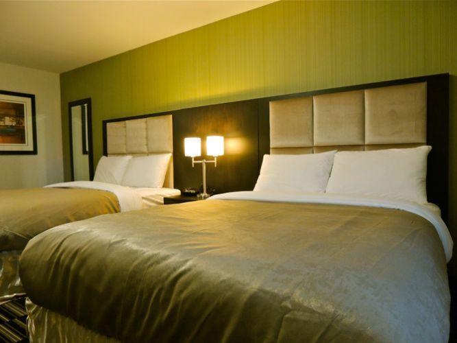 Western Star Inn & Suites Stoughton Екстериор снимка